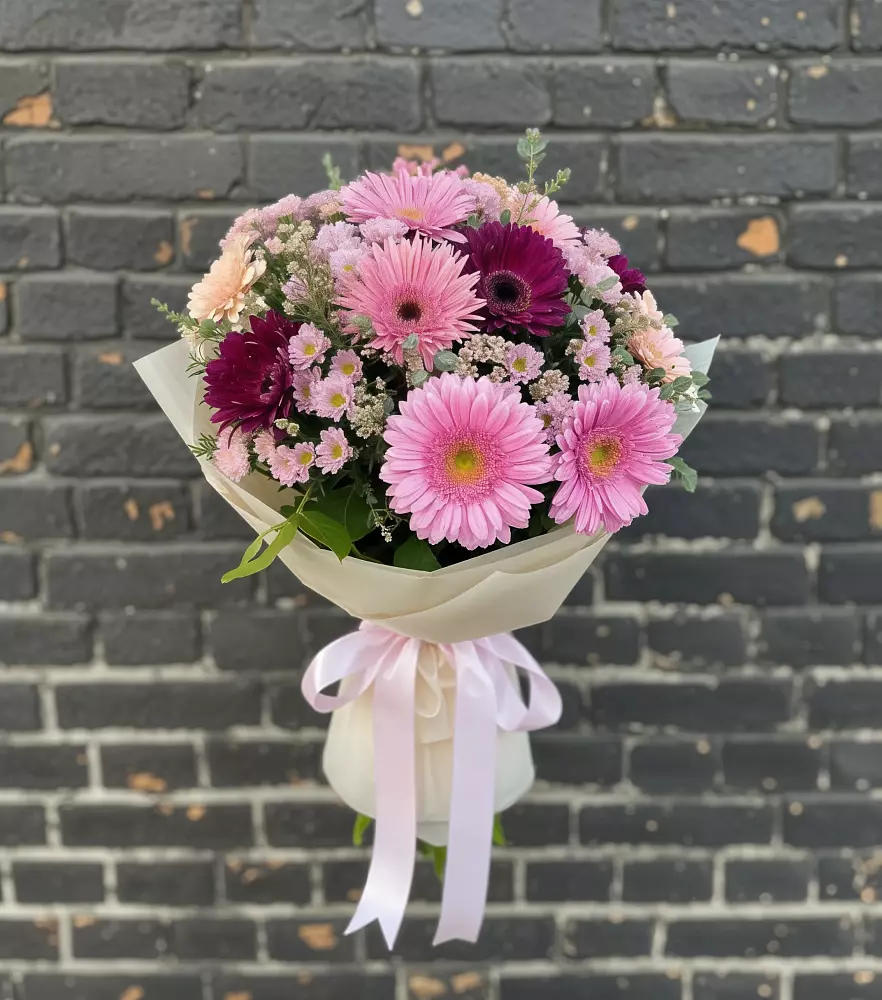 Букет цветов из: Герберы и Хризантемы в Панахесе