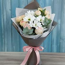 Букет цветов из:  Хризантемы и Розы в Панахесе