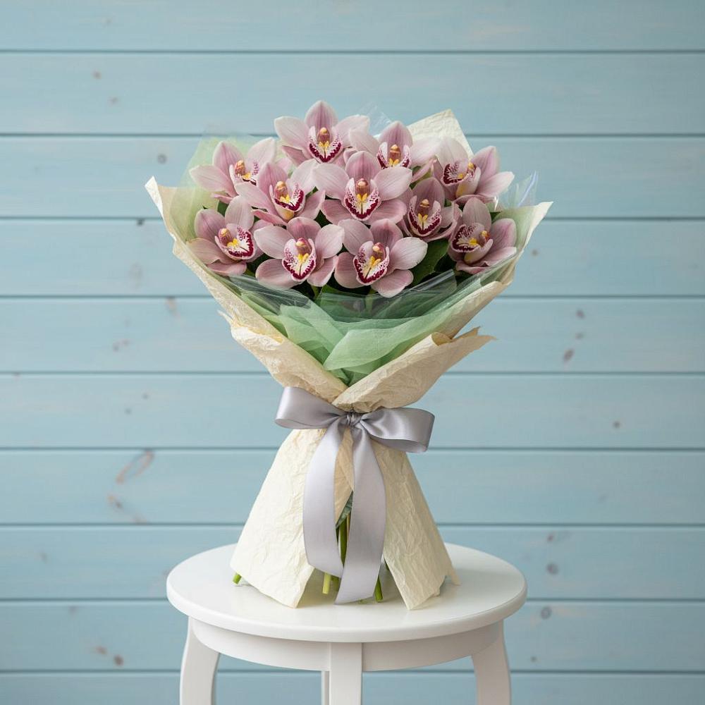 Букет цветов из: Орхидеи и Розы в Панахесе