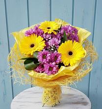 Букет цветов из:  Хризантемы и Герберы #REPLACE_PRED# Панахесе