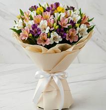 Букет цветов из:  Альстромерии в Панахесе