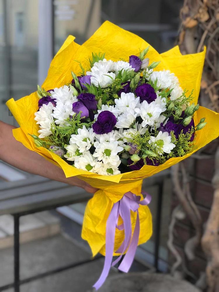 Букет цветов из: Ирисы, Хризантемы и Ромашки в Панахесе