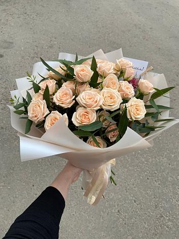 Букет Кремовые розы Латте в Панахесе