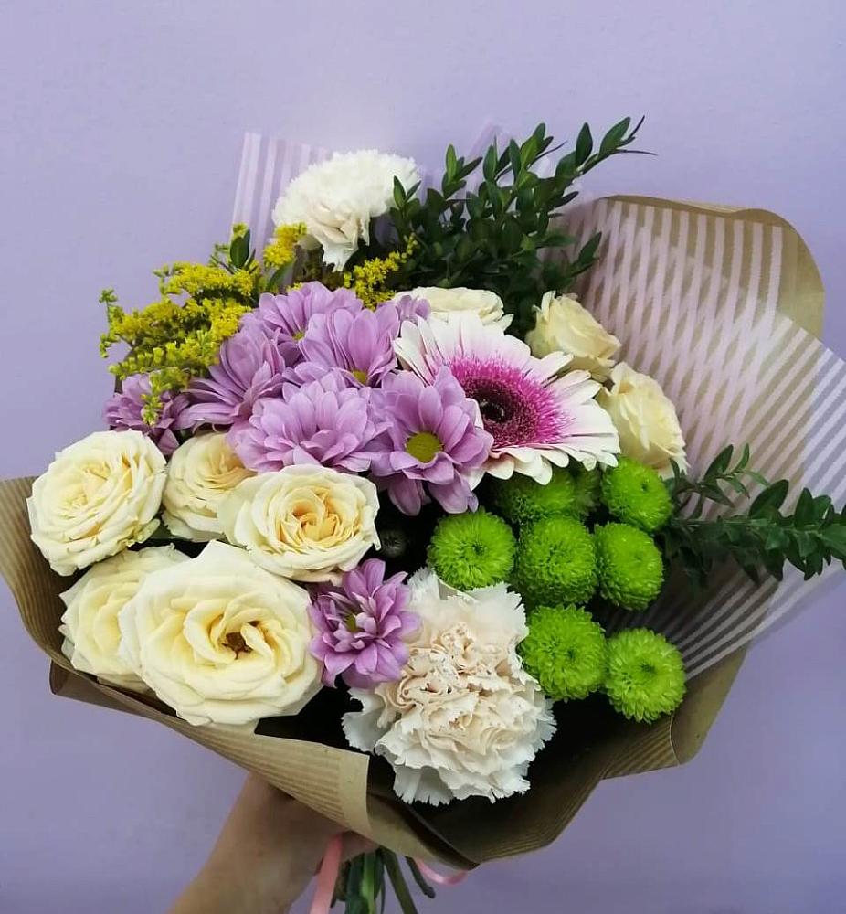 Букет цветов из: Хризантемы, Розы, Гвоздики и Герберы в Панахесе