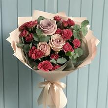 Букет цветов из:  Гвоздики и Розы в Панахесе