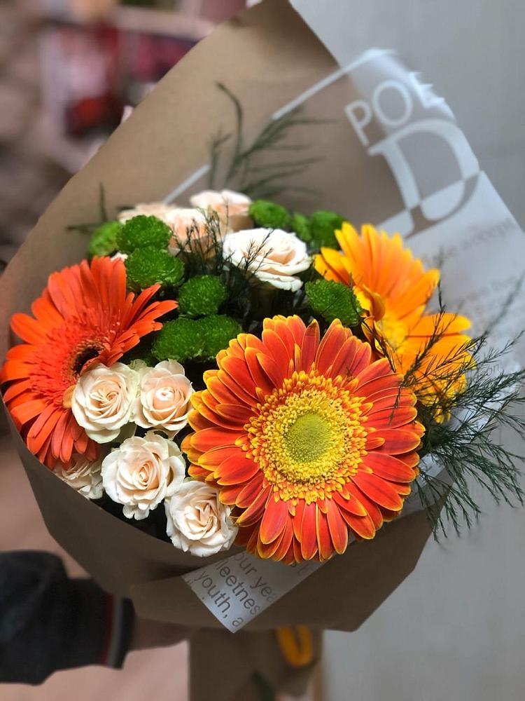 Букет цветов из: Герберы, Хризантемы и Розы в Панахесе