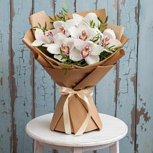 Букет цветов из:  Орхидеи и Розы в Панахесе